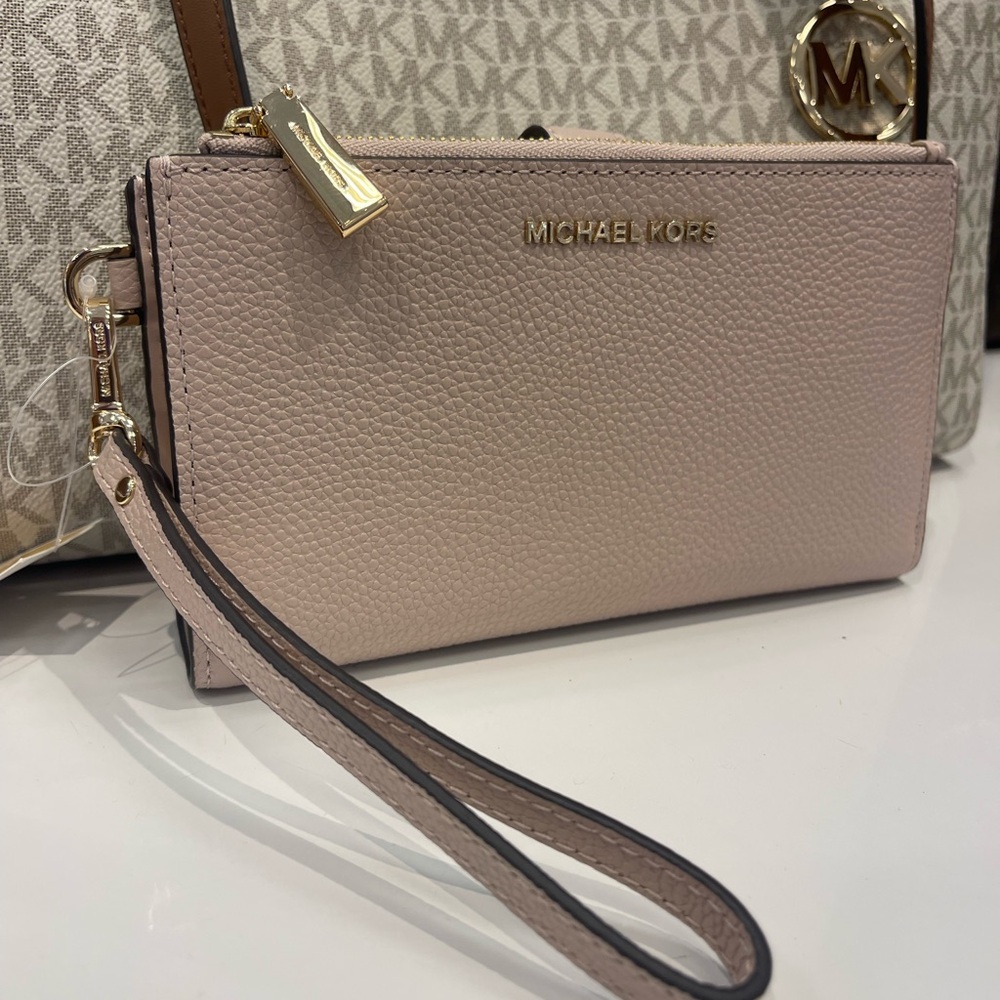 MICHAEL MICHAEL KORS Adele Leather Wallet Double Zip wristlet
Soft Pink 
NWT - Picture 6 of 16